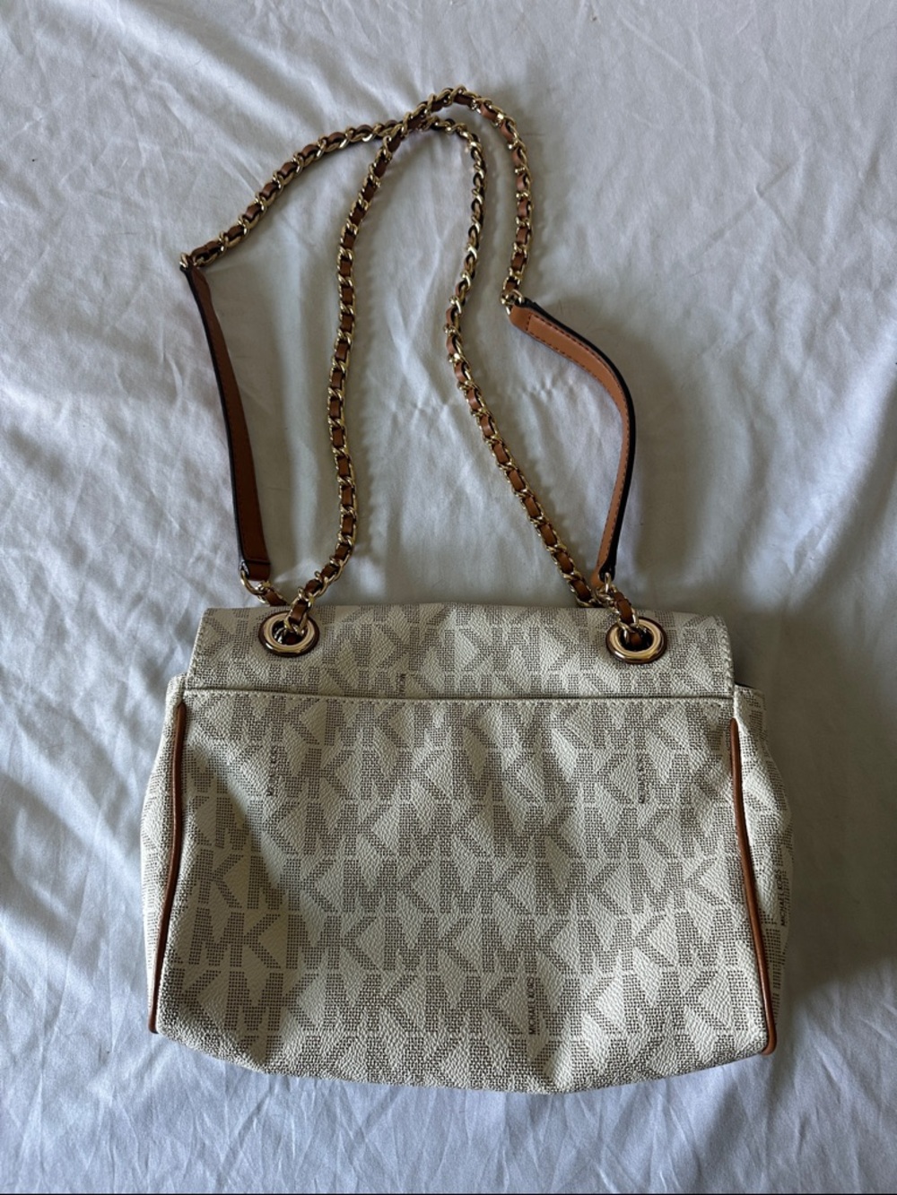 Michael Kors Cream Monogram Chain Shoulder Bag with Gold Hardware - Picture 3 of 7